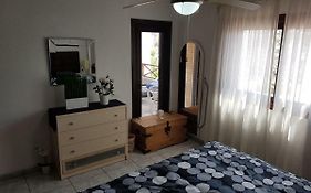 San Marino With Heated Pool, Only 450 Meters To The Beach, Wifi